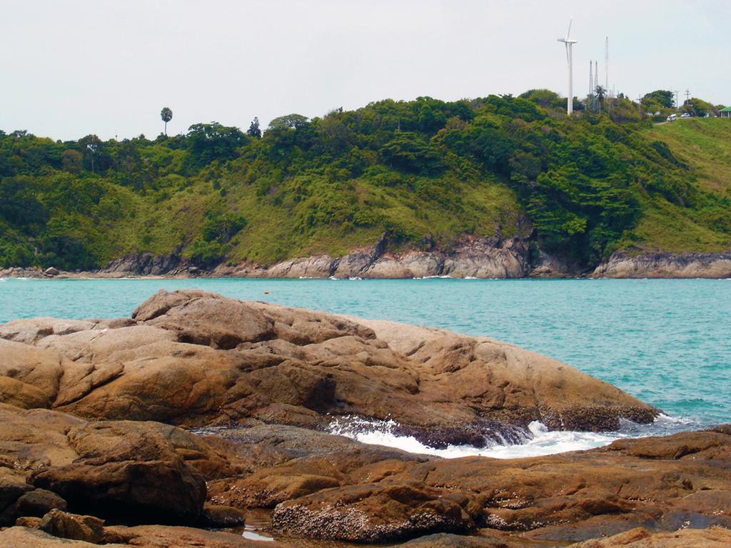 The Title Kr Beach Condotel Rawai Beach Exteriör bild