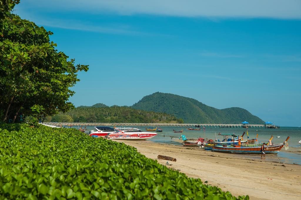 The Title Kr Beach Condotel Rawai Beach Exteriör bild