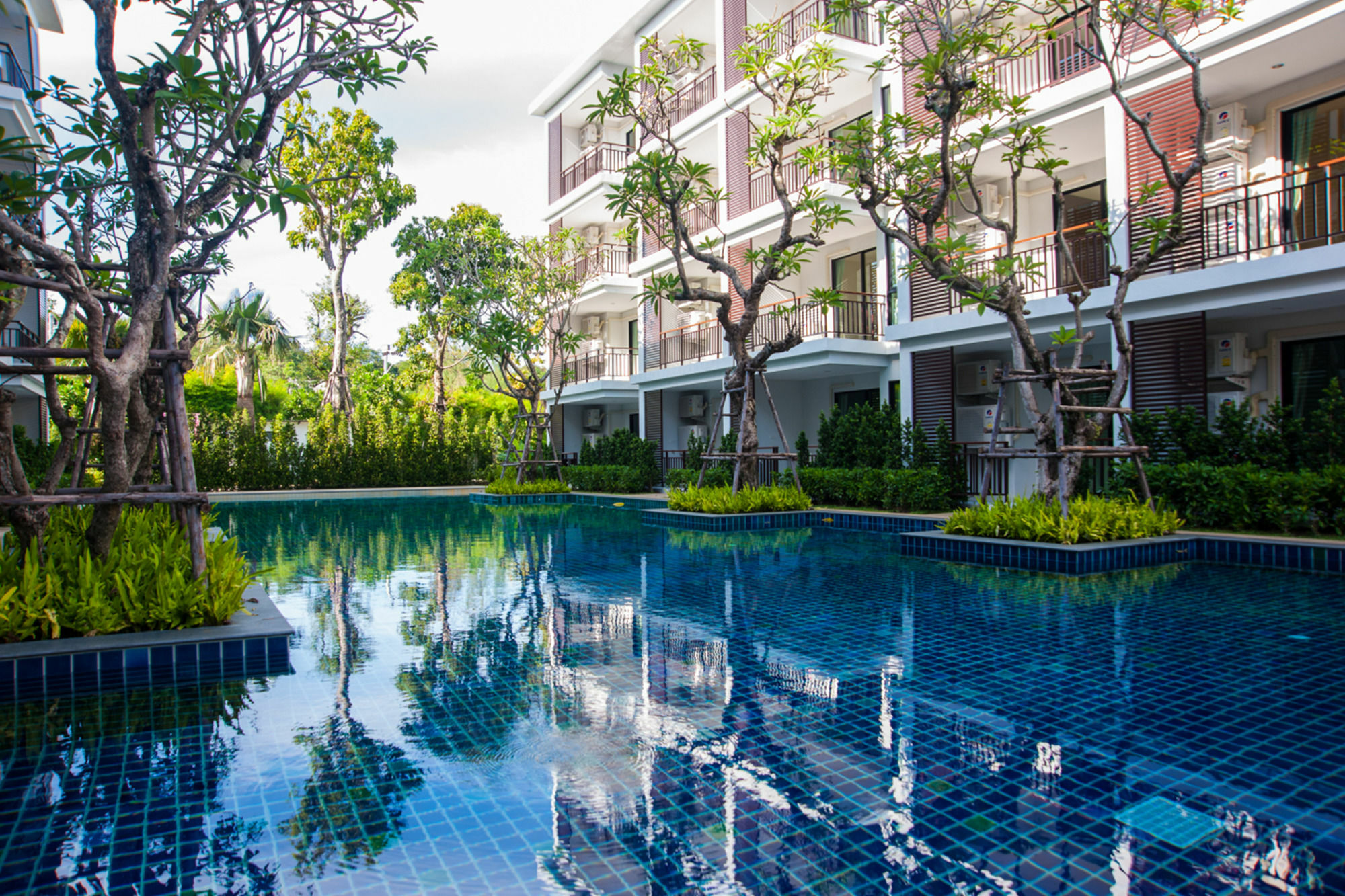 The Title Kr Beach Condotel Rawai Beach Exteriör bild